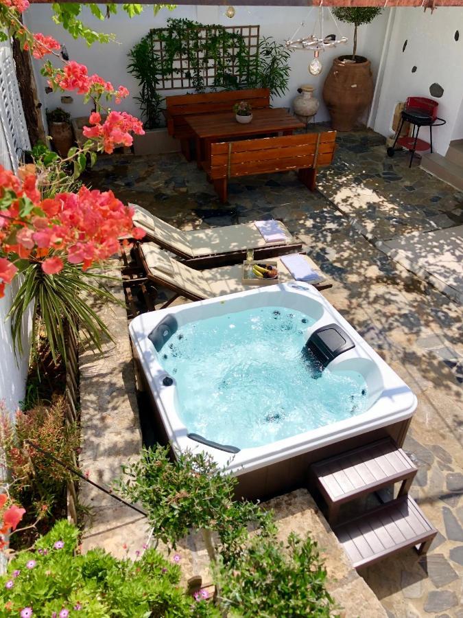 Avli Traditional Home With Private Jacuzzi Hersonissos  Exterior foto